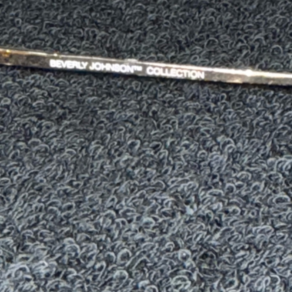 Beverly Johnson Red And Gold Glasses - image 6